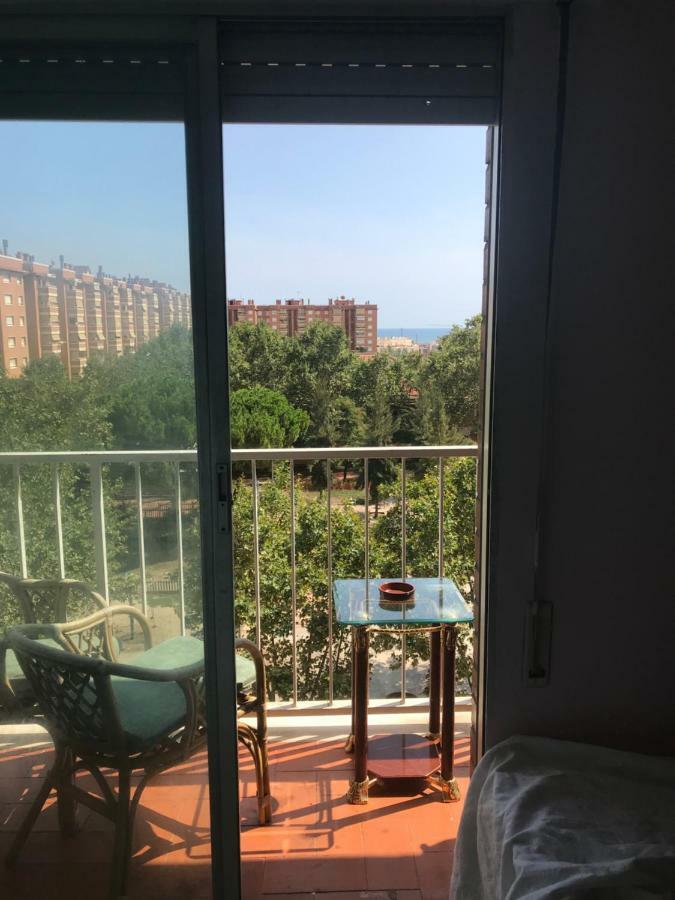 Habitaciones Con O Sin Balcon Badalona Exterior foto